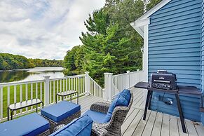 Luxe Lake House in Connecticut: Private Dock