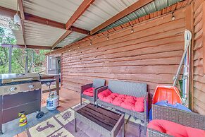 Mountain-view Cabin w/ Hot Tub in Ruidoso!