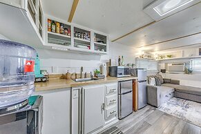 Mountain-view Cabin w/ Hot Tub in Ruidoso!