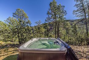 Mountain-view Cabin w/ Hot Tub in Ruidoso!