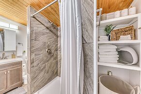 Ruidoso Home w/ Loft & Private Hot Tub