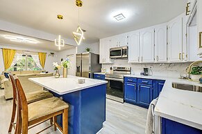 3 Mi to Usf: Chic Home w/ Yard in Tampa!