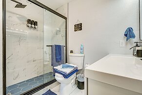 3 Mi to Usf: Chic Home w/ Yard in Tampa!