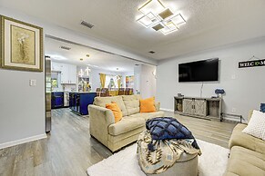 3 Mi to Usf: Chic Home w/ Yard in Tampa!