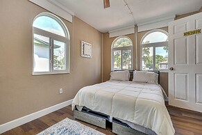 11 Mi to South Beach: Home w/ Screened Porch!