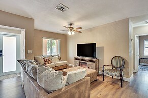 11 Mi to South Beach: Home w/ Screened Porch!