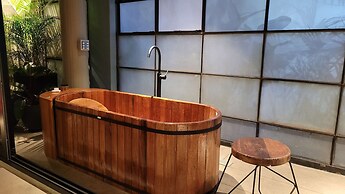 w Radiant Loft w Fantastic Jacuzzi in Poblado