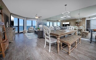 Phoenix Vi 61013 3 Bedroom Condo