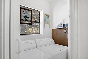 Eagle's Nest - Hot Tub, Deck & Prime Location 2 Bedroom Cabin