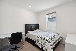 Spacious 3br Home With Charming Backyard 3 Bedroom Home