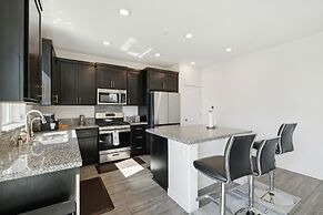 Spacious 3br Home With Charming Backyard 3 Bedroom Home