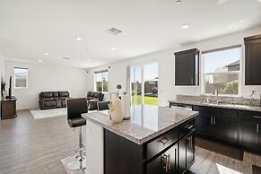 Spacious 3br Home With Charming Backyard 3 Bedroom Home