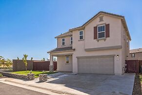 Spacious 3br Home With Charming Backyard 3 Bedroom Home