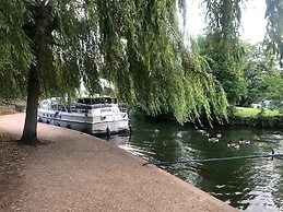 Riverside Boat Retreat on the River Thames