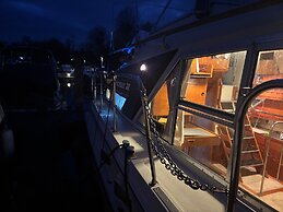 Riverside Boat Retreat on the River Thames