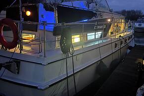 Riverside Boat Retreat on the River Thames