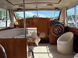 Riverside Boat Retreat on the River Thames