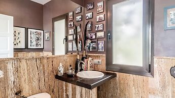 Luxury Villa With Stunning Views in Estepona