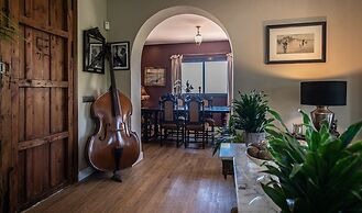 Luxury Villa With Stunning Views in Estepona