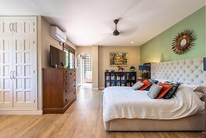 Luxury Villa With Stunning Views in Estepona