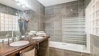 Luxury Villa With Stunning Views in Estepona