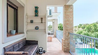 Luxury Villa With Stunning Views in Estepona