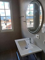 Oxygen Boutique Hotel