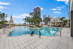 PH 49 Floor Luxury StudioPanoramic Views