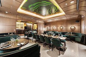 PH 49 Floor Luxury StudioPanoramic Views