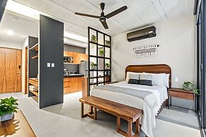 Ocean Boutique Condos