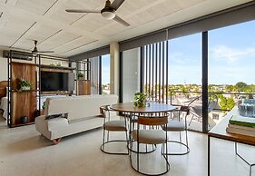 Ocean Boutique Condos