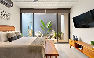 Ocean Boutique Condos