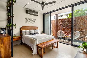 Ocean Boutique Condos