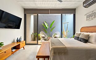 Ocean Boutique Condos