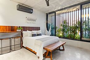 Ocean Boutique Condos