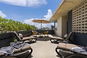 Ocean Boutique Condos
