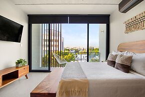 Ocean Boutique Condos