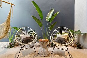 Ocean Boutique Condos