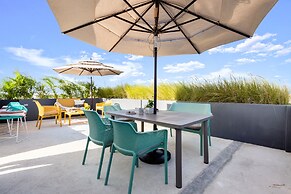 Ocean Boutique Condos