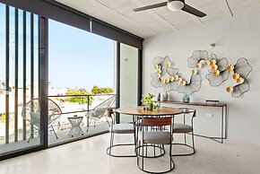 Ocean Boutique Condos