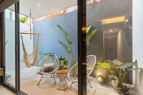 Ocean Boutique Condos