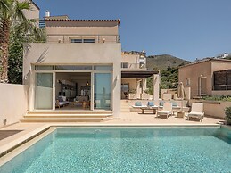 Adeste Seaview Villas
