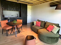 Amazing Lodge With Shared Pool