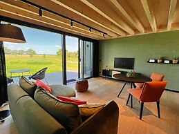 Amazing Lodge With Shared Pool