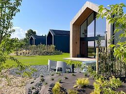 Romantic Holiday Home With Shared Pool
