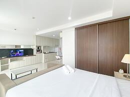 Spacious and Comfort Studio Apartment at Azalea Suites