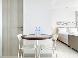 Spacious and Comfort Studio Apartment at Azalea Suites