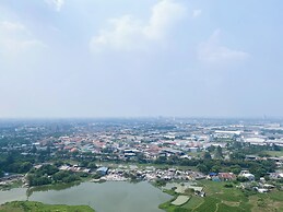 Spacious and Comfort Studio Apartment at Azalea Suites