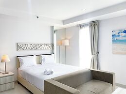 Spacious and Comfort Studio Apartment at Azalea Suites