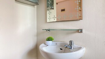 Minimalist and Comfy Studio at Habitat Apartment